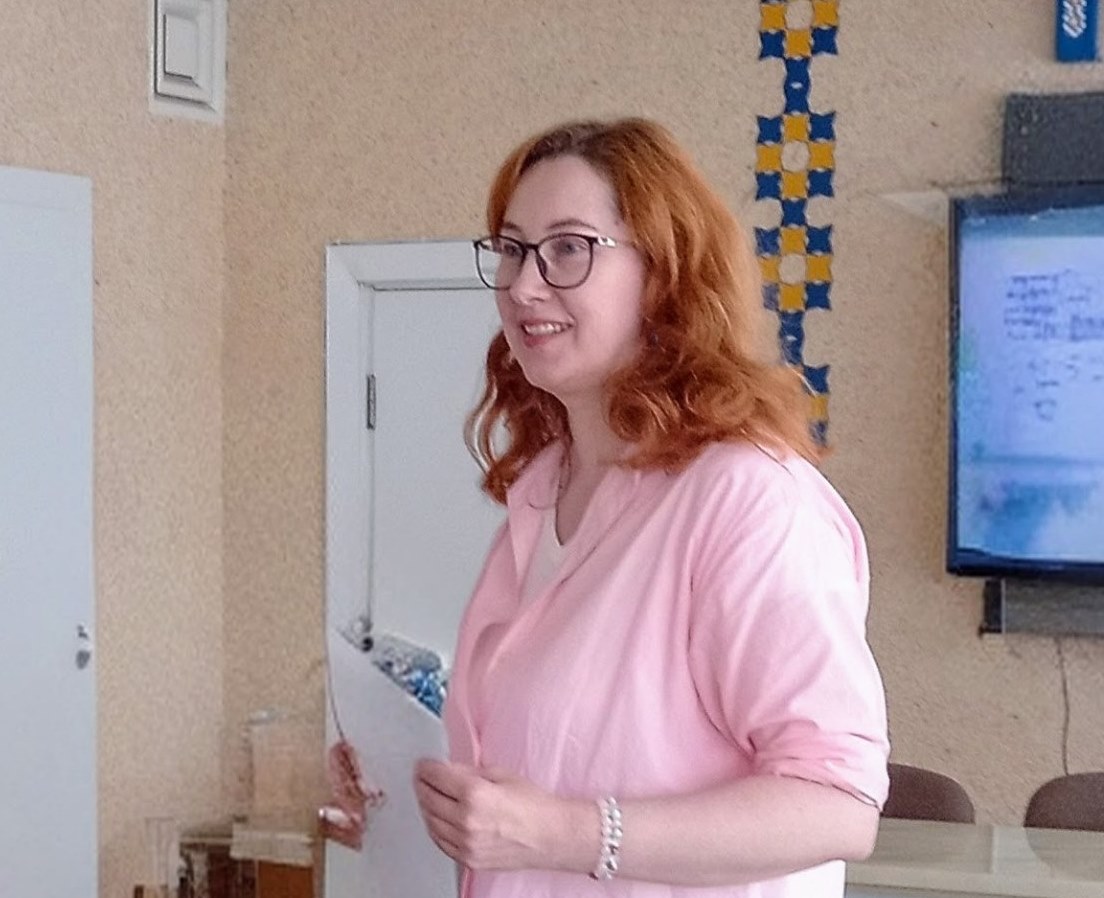 Доповідає Ольга Пежинська